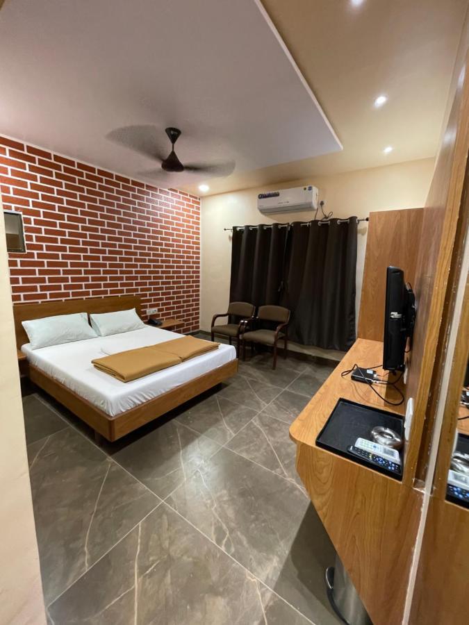 Hotel Vardhan 실바사 외부 사진