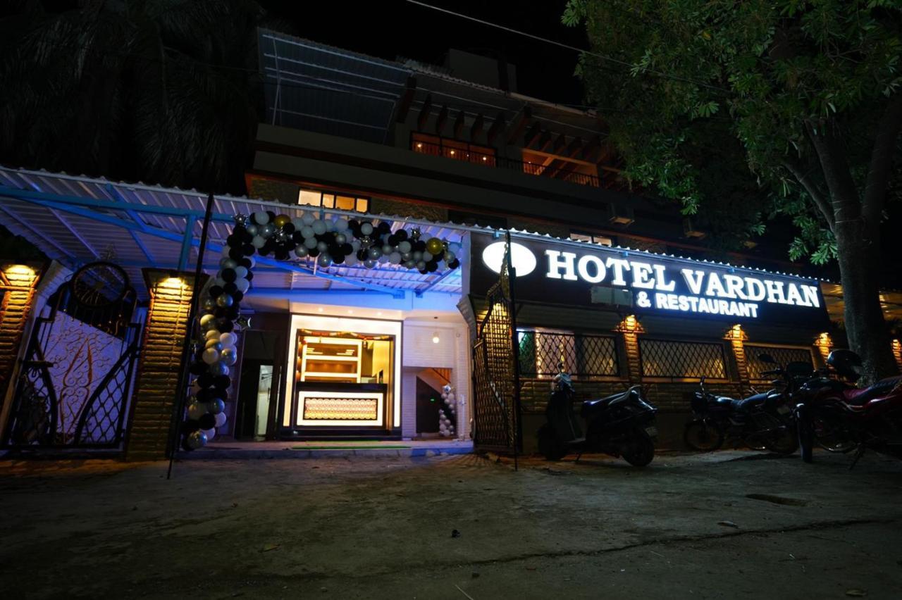 Hotel Vardhan 실바사 외부 사진