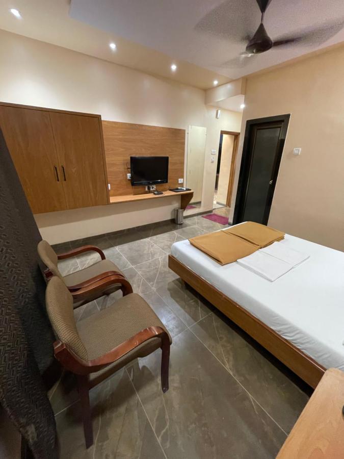 Hotel Vardhan 실바사 외부 사진