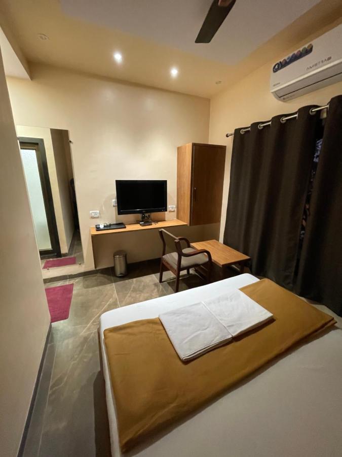 Hotel Vardhan 실바사 외부 사진