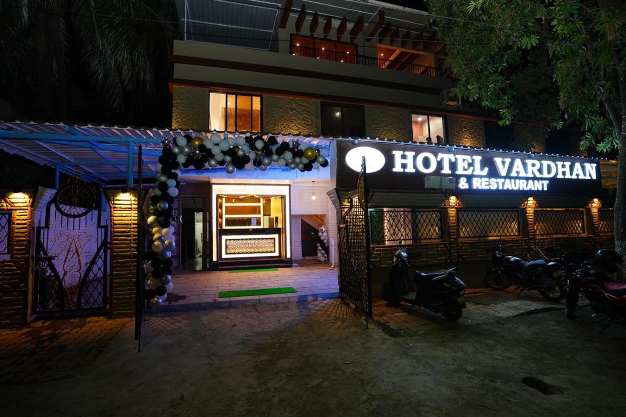 Hotel Vardhan 실바사 외부 사진
